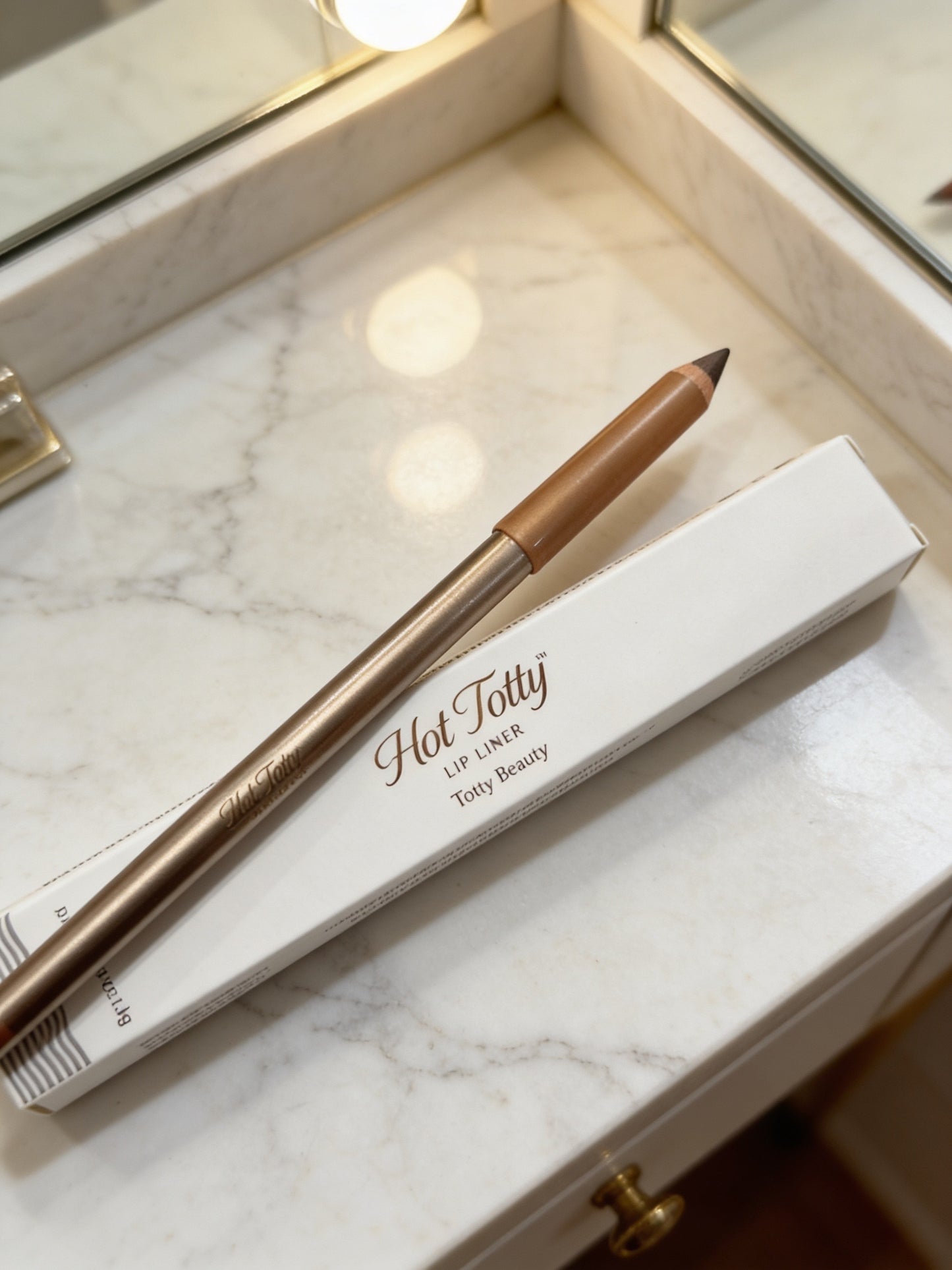 Hot Totty Lip Liner – Spicy Nude